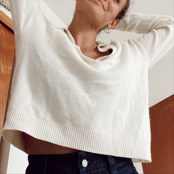 SOLD ON DEPOP Intermix White Cashmere sweater - Picture 2 of 5